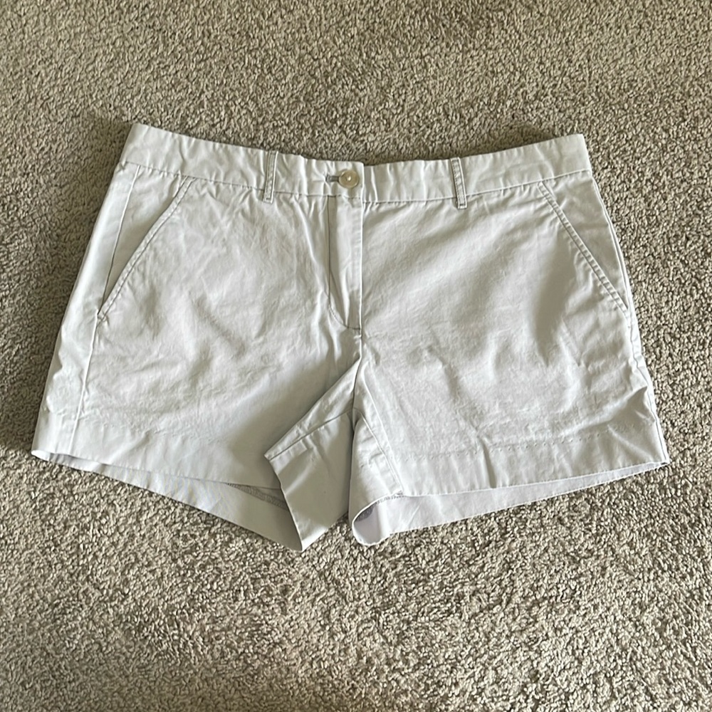 Gap khaki shorts Size 6